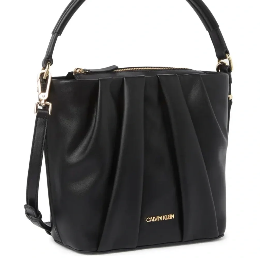 Calvin Klein NEW Myla Smooth PU Bucket Bag Black/Gold